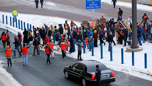 Protesters block entrance to MSP airport Terminal 1