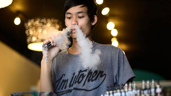 'Vapers' could face health concerns from e-cigs
