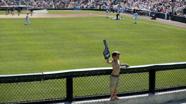 Twins fans welcome baseball back to Hammond Stadium
