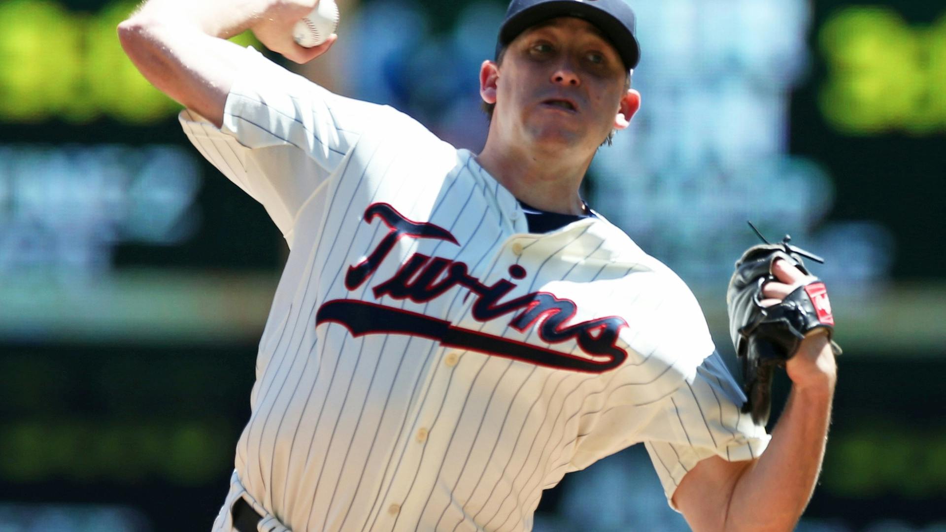 Kevin Correia pitched six innings in the Twins 4-3 victory over the White Sox on Sunday