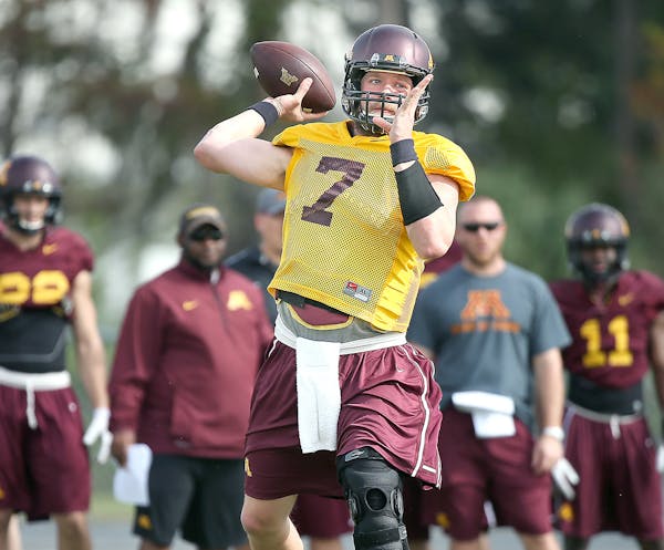 Limegrover explains why Gophers are running the no-huddle this spring