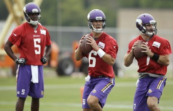 Vikings QBs take center stage in first preseason game