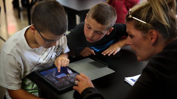 St. Paul rolls out iPads with little fanfare, lots of promise