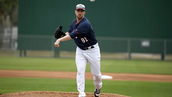 Twins' Hoffman tries to expand his lefthanded specialist role