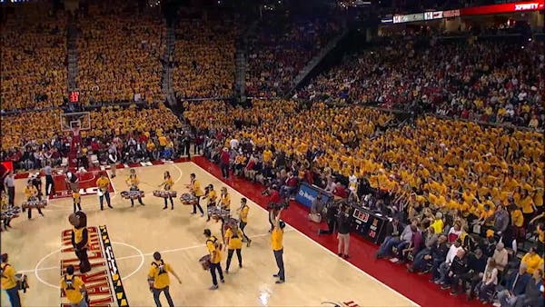 U of Maryland students take flash mob to the next level