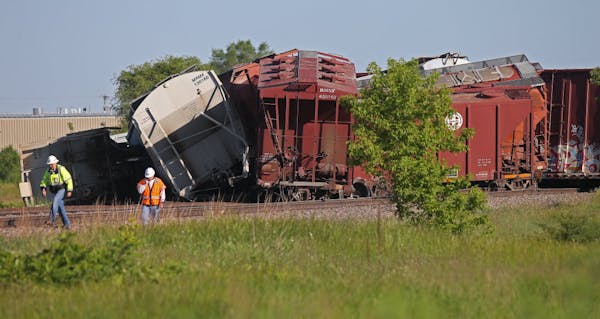 Train derailment cancels Northstar commuter rail service