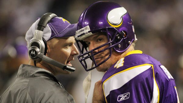 Hartman: Vikings offensive line coach deserves an interview