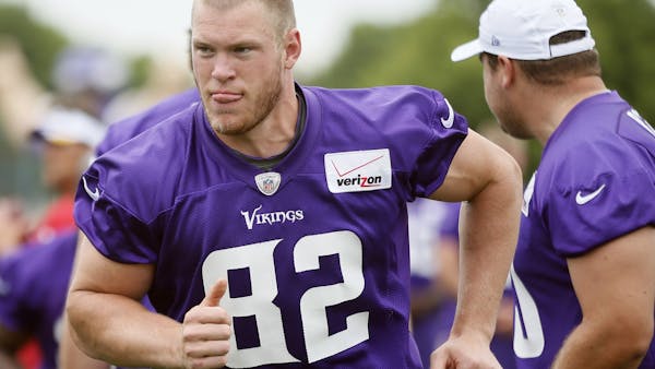 Vikings keep big piece of puzzle by extending Rudolph
