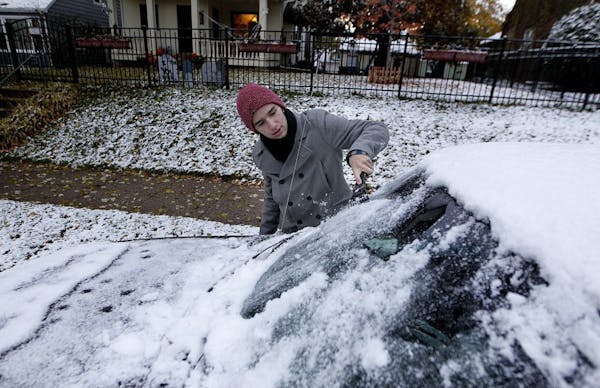 Twin Cities escapes heavy snowfall, but morning commute nightmarish