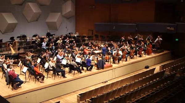Orchestra Hall fills with music again