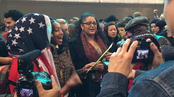 Black Lives Matter protesters sing carols at Mall of America