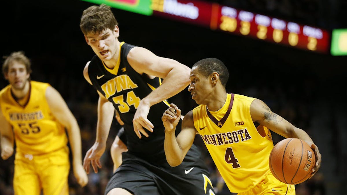 Coincidence or trend? Gophers weigh in on Iowa's eye-poking player