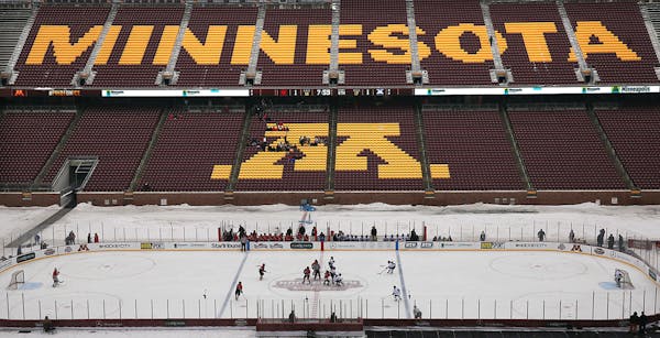 Gophers players, coaches have great outdoor hockey memories