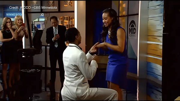 Reporter gets surprise on-air wedding proposal