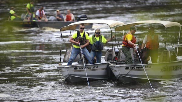 Search continues for man in St. Croix River