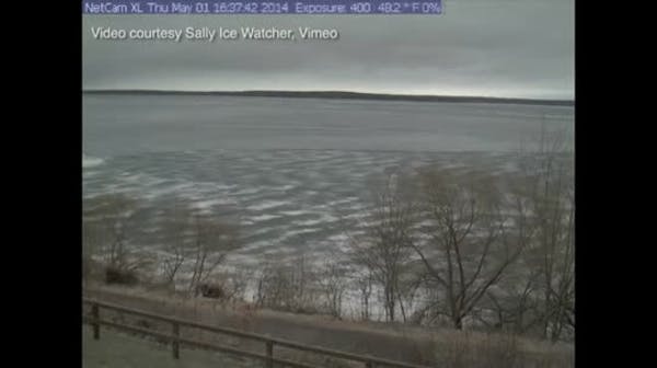 Time lapse: Lake Superior ice out in 40 seconds