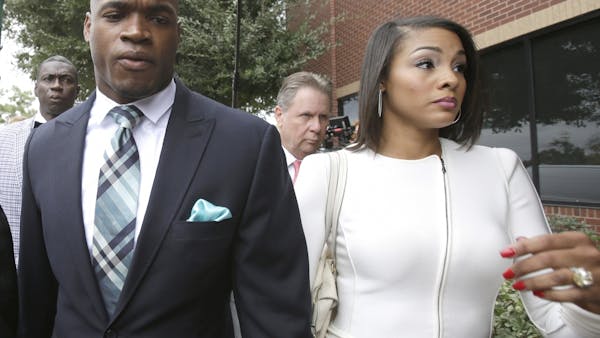 Adrian Peterson pleads no contest to reckless assault