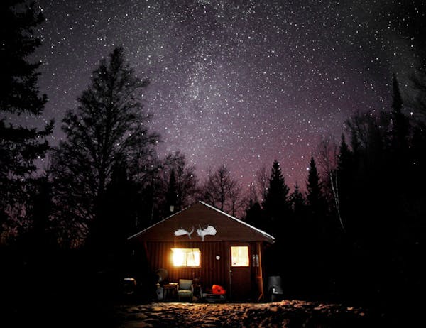 Incredible Minnesota night sky time-lapse