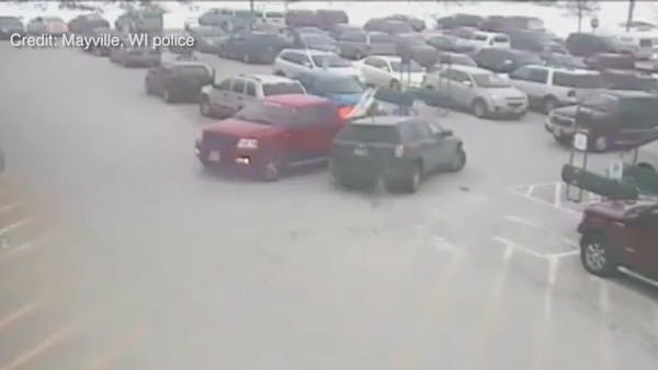 92-year-old crashes into 9 vehicles in a Wis. parking lot