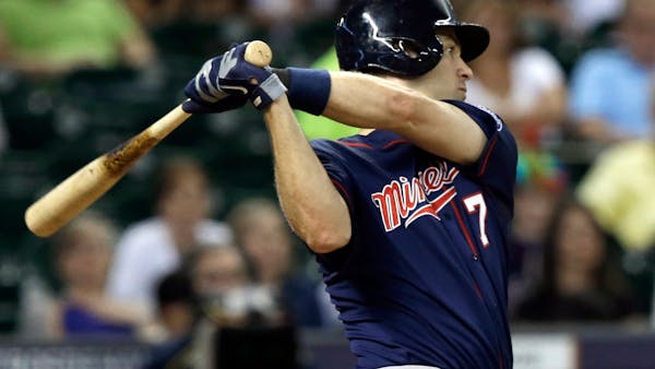 Back in the lineup, Mauer leads Twins to 4-2 victory over Houston