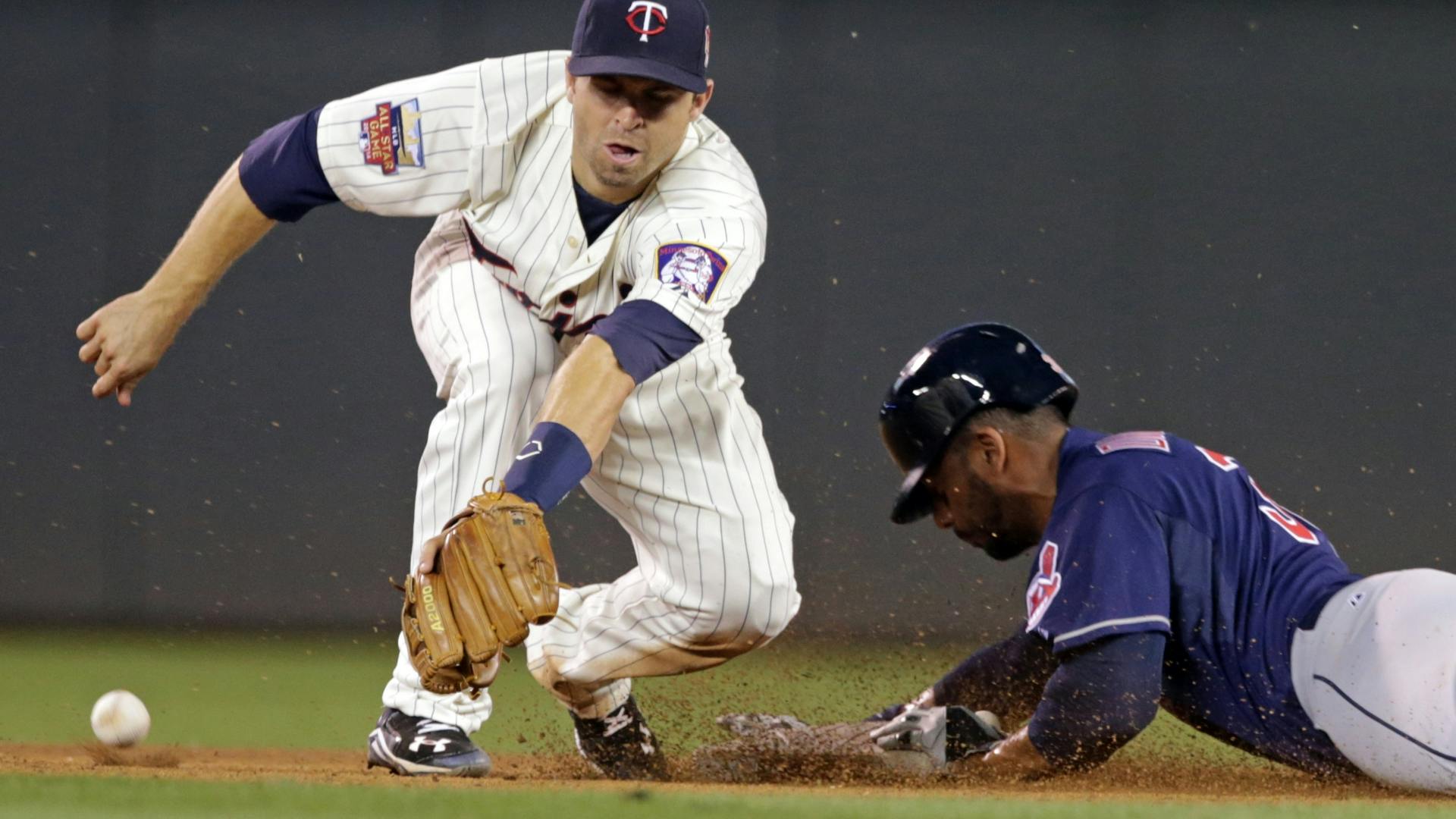 Twins second baseman is newest member of the 20-20 club