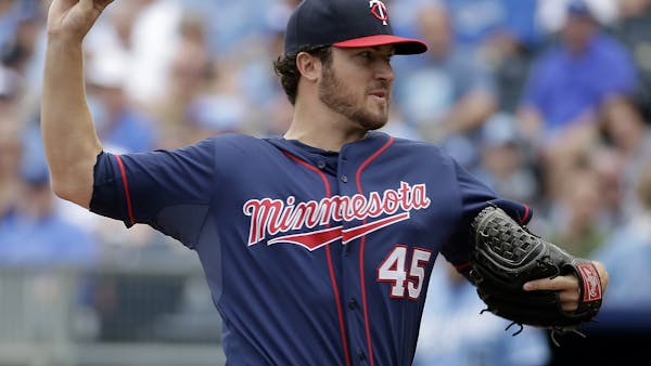 Hughes savors first win as a Twin