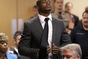 Child abuse trial for Adrian Peterson likely to start Dec. 1