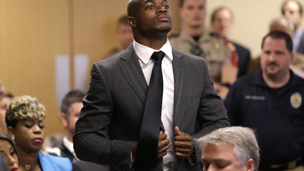 Adrian Peterson appears in Texas court