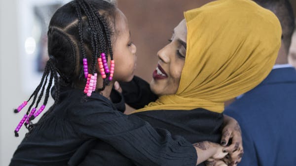 4-year-old Somali refugee and mother thank Minnesotans