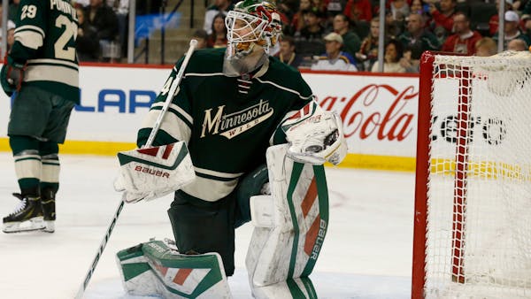 Dubnyk pulled early, Wild's late rally falls short against St. Louis