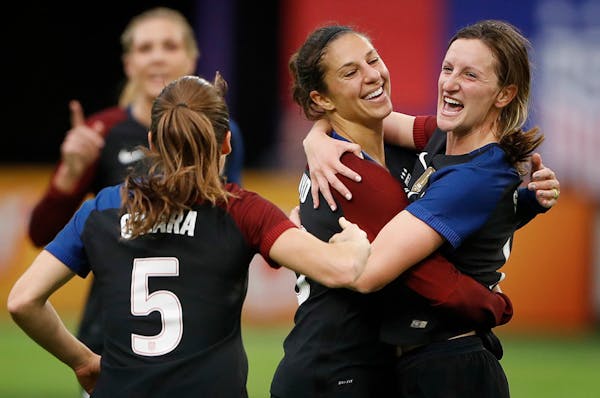 Two goals from Carli Lloyd paces 5-1 national team victory