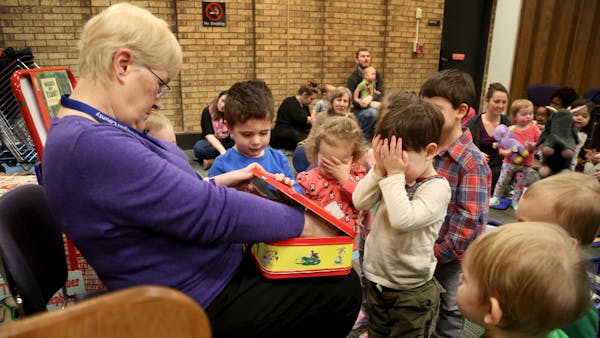 Librarian reads one last story to kids after 49-year career