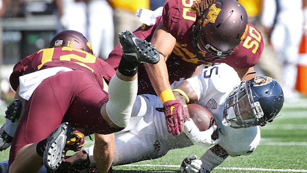 Poock stands out among Gophers' solid linebacker crowd