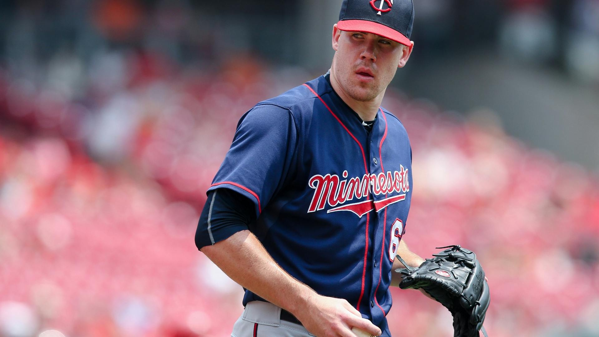 Twins righthander lasts until the seventh inning in loss to Reds.