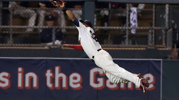 Hicks: It's fun for Twins' young outfielders