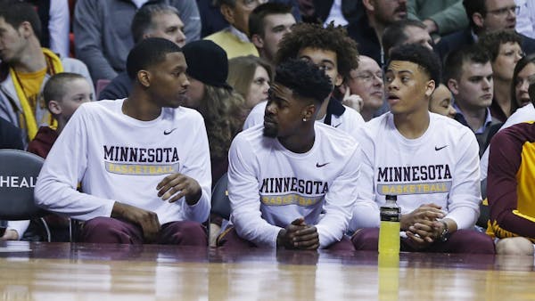 Despite struggles, and now a broken foot, Gophers' King stays positive