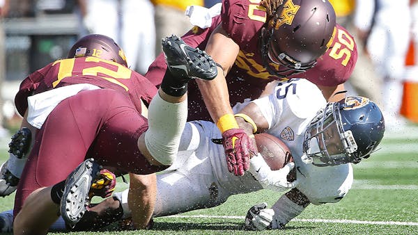 Gophers stuck with dormant offense to go with dominant defense
