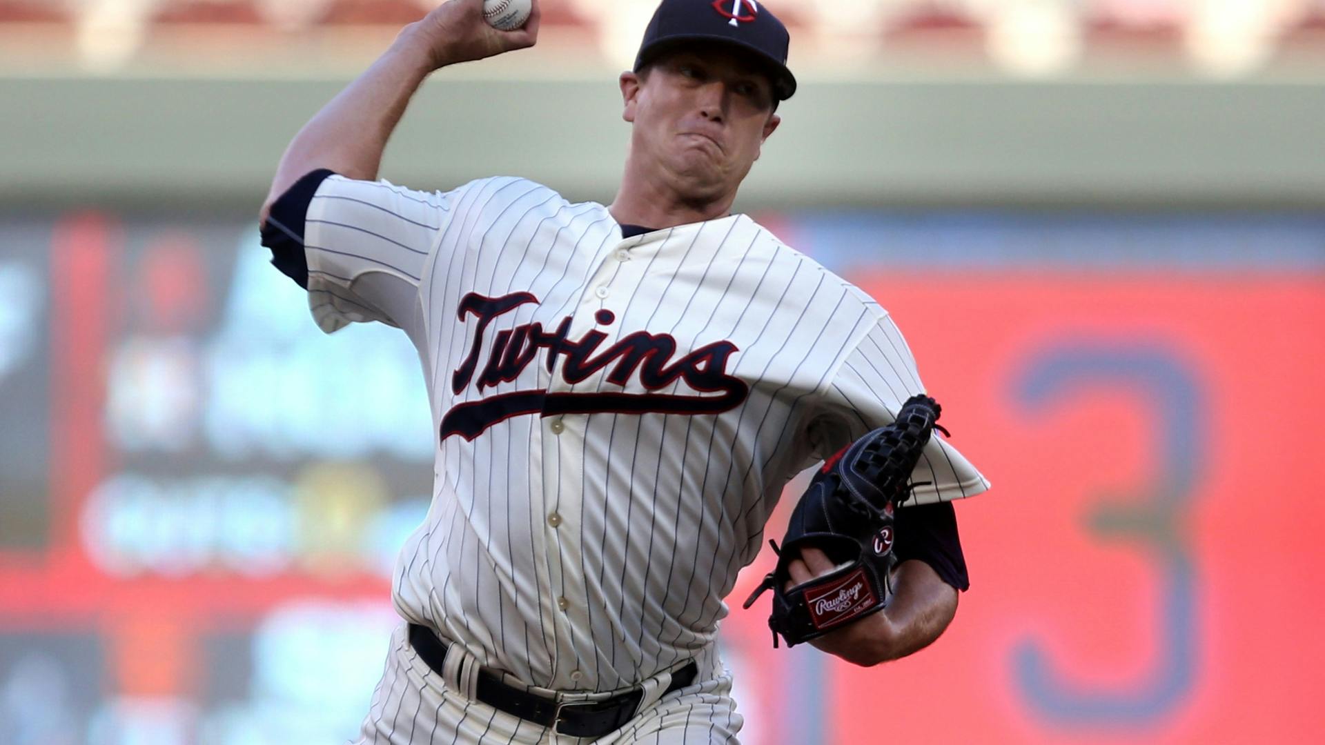 Twins righthander wiggled out of a jam to give his team a chance to win Saturday.