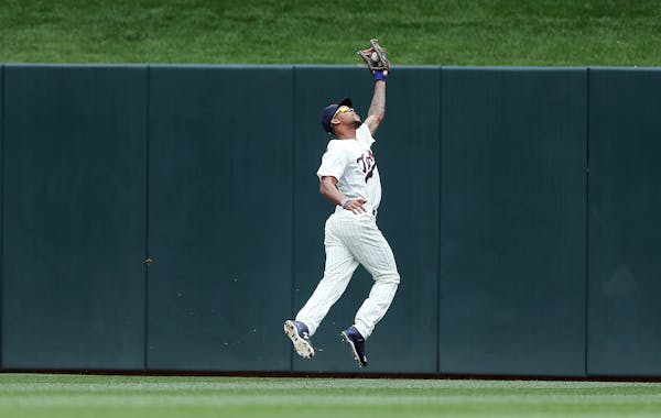 Hughes solid while Sale can't stop Twins again