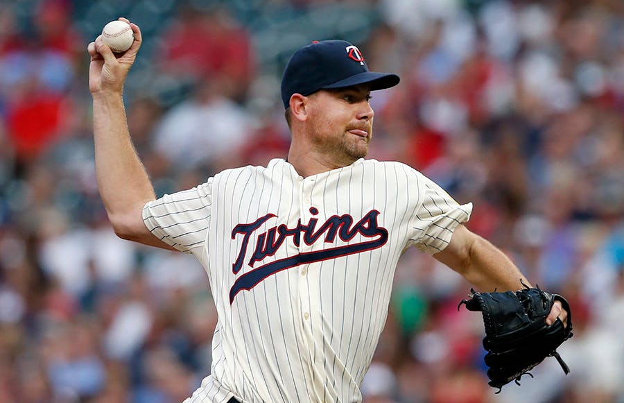 Mike Pelfrey went six strong innings Wednesday to help the Twins win over the Rangers.