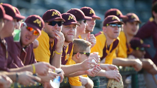 Gophers baseball hoping to salvage season during long home stretch