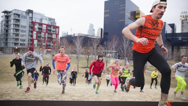 Fitness flash mob gains popularity in Minneapolis
