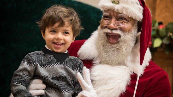 Mall of America welcomes its first black Santa