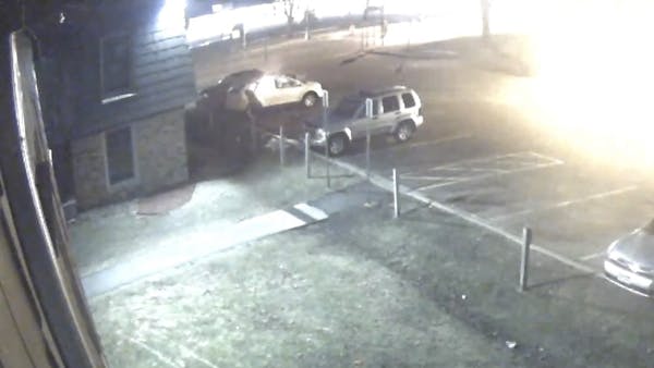 Arsonist caught on surveillance camera setting car on fire