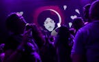Prince fans make 'pilgrimages' to Minnesota's purple landmarks