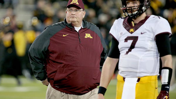 Resilient Gophers stun Cougars to win Holiday Bowl