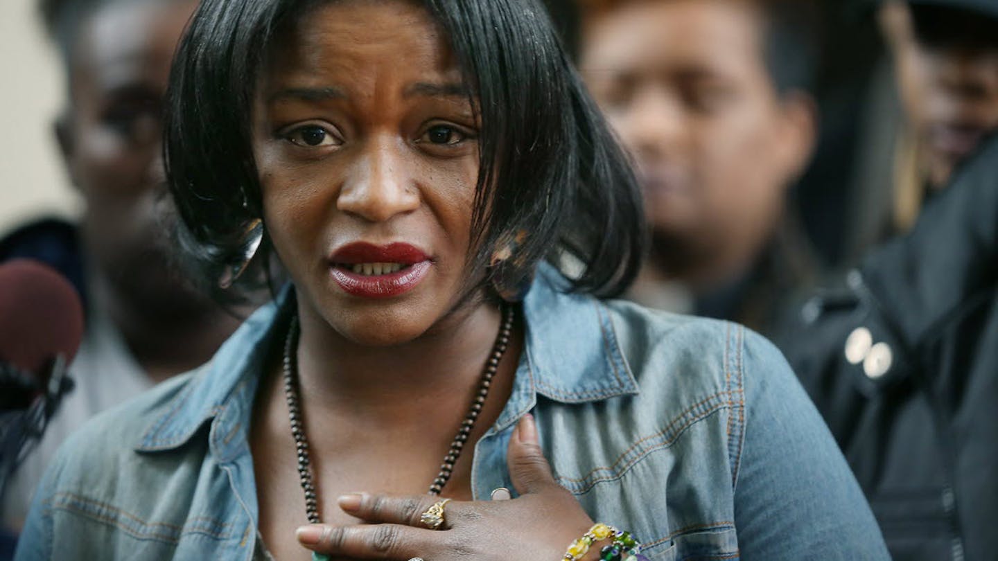 Woman injured the night Jamar Clark was killed says he didn't hurt her, wasn't his girlfriend