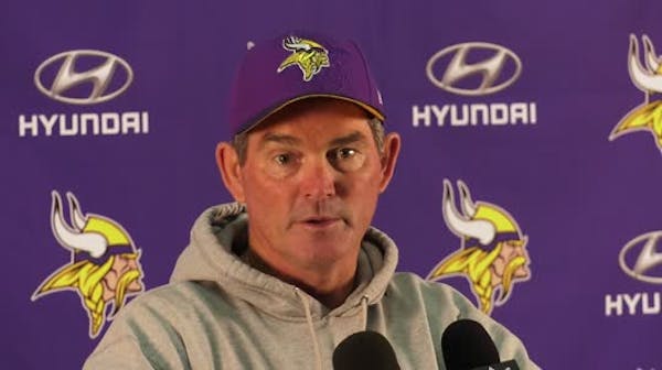 Zimmer and Bradford prepare for Panthers with updated roster