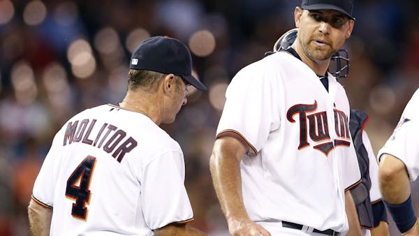Numbers go awry for Twins, Pelfrey in 6-2 loss to White Sox