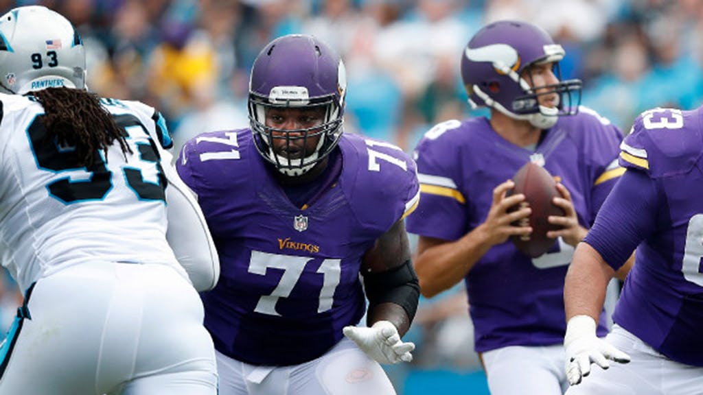 Injuries continue to plague the Vikings offensive line. Right tackle Andre Smith is having surgery on his right triceps.